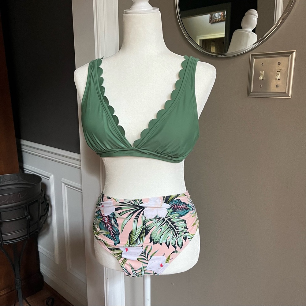 Cupshe high-waisted bikini- size medium
